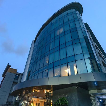 The Mirador Hotel Mumbai Exterior photo