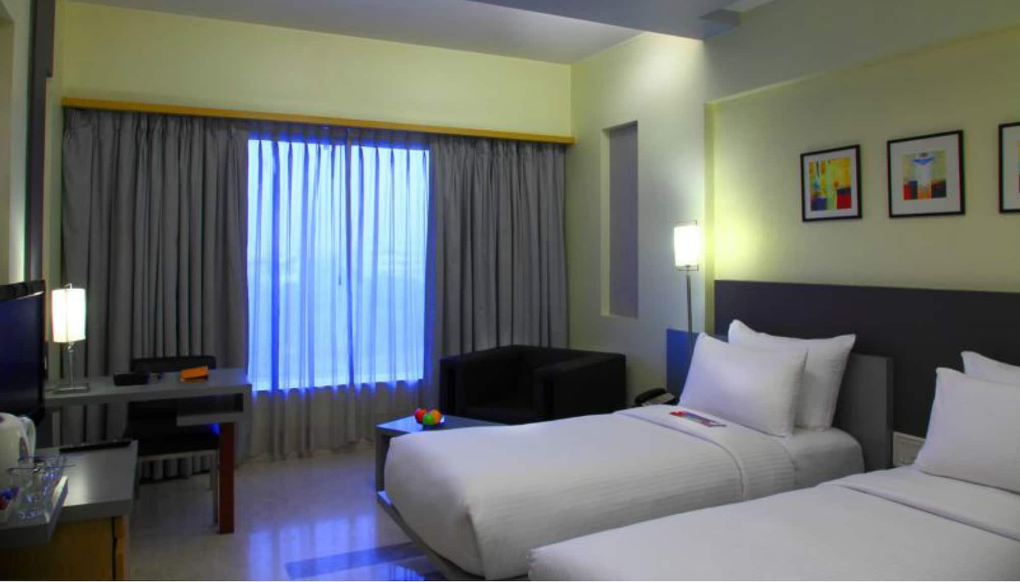 The Mirador Hotel Mumbai Exterior photo