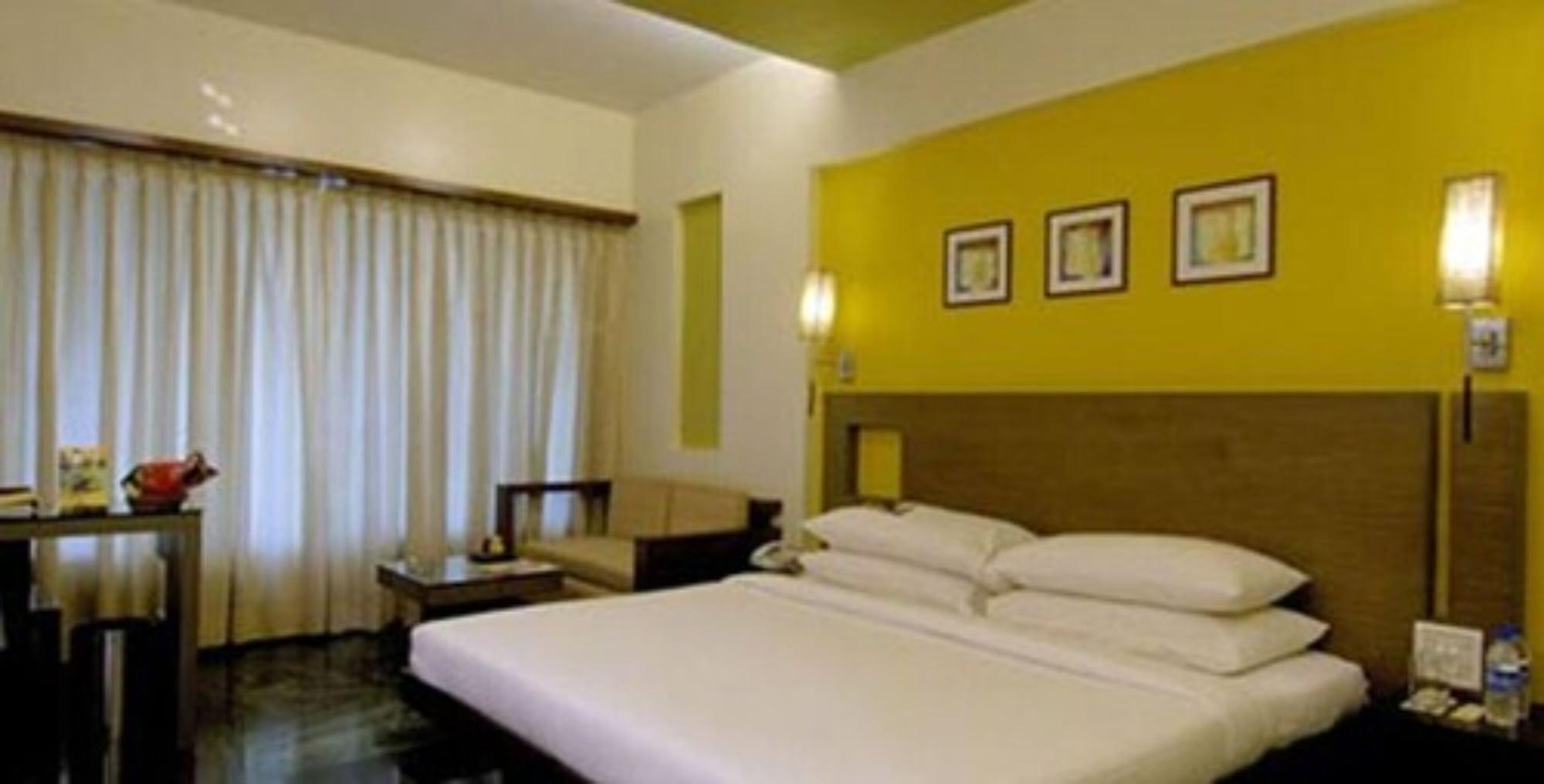 The Mirador Hotel Mumbai Exterior photo