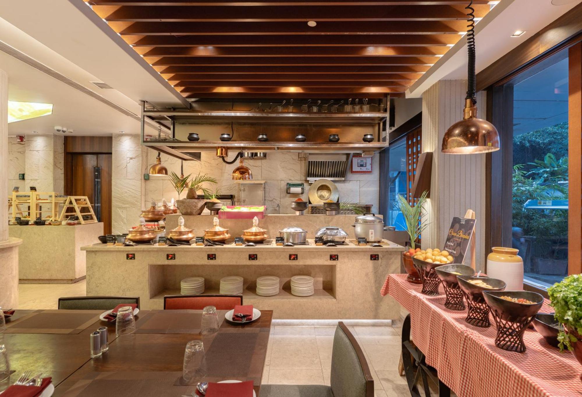 The Mirador Hotel Mumbai Exterior photo