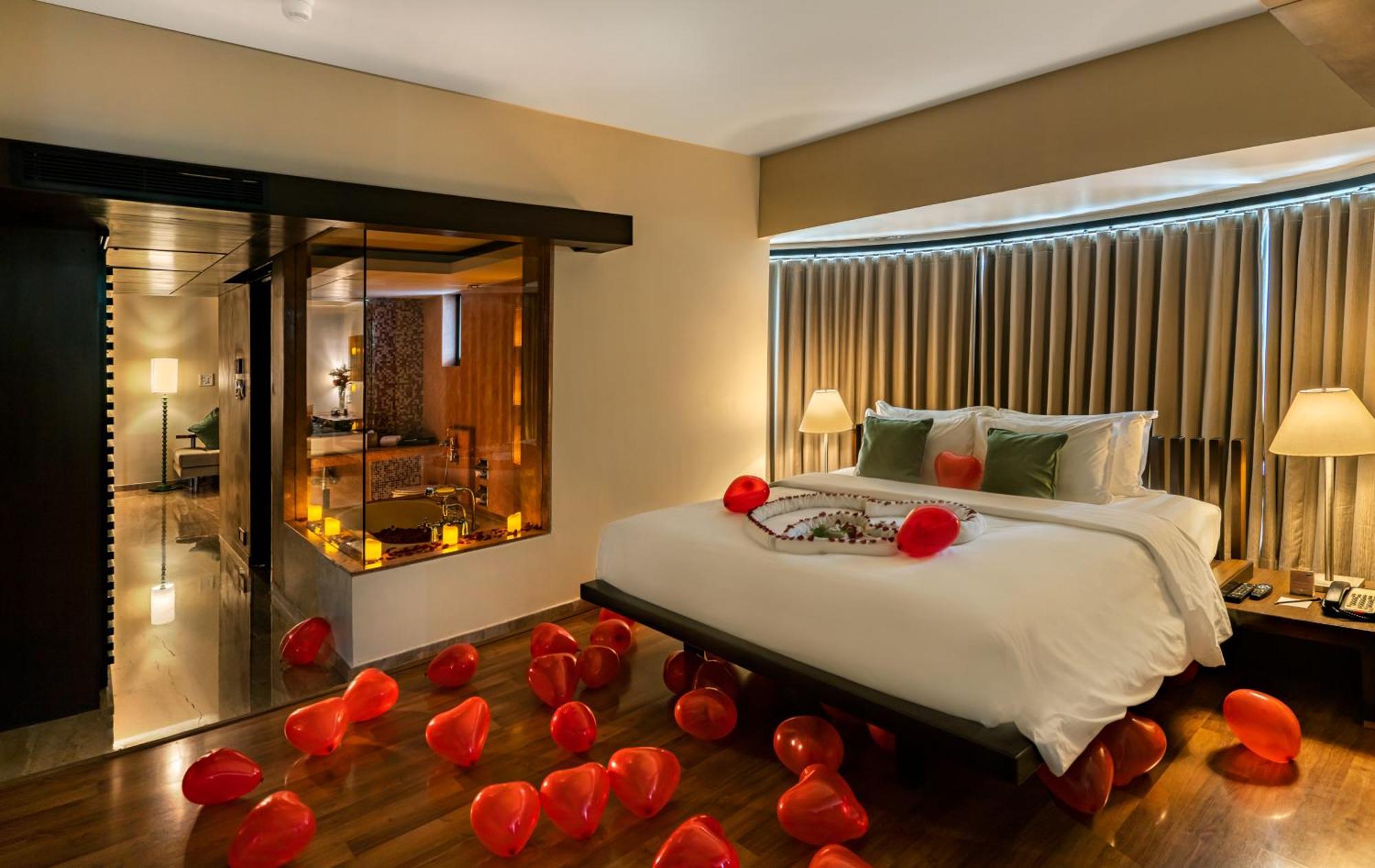 The Mirador Hotel Mumbai Exterior photo