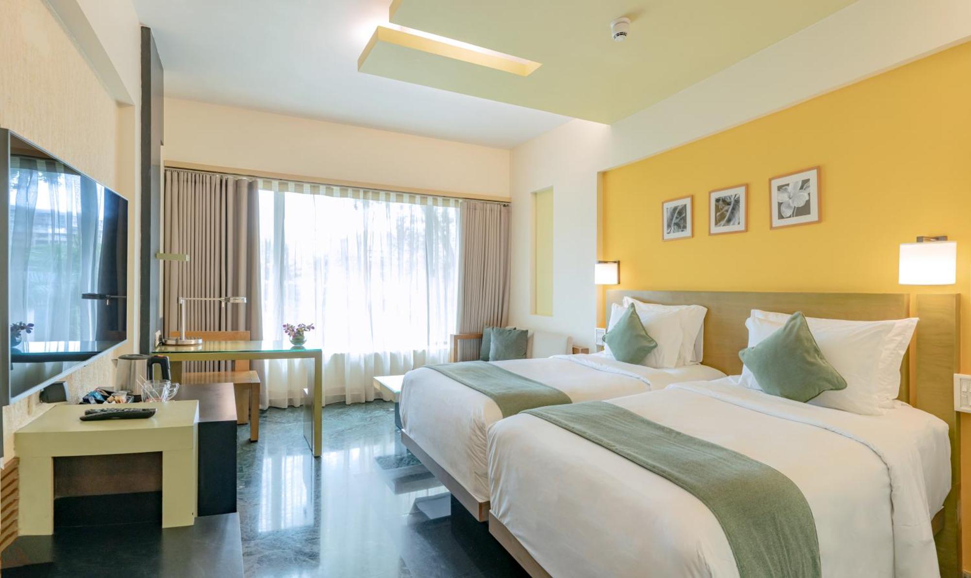 The Mirador Hotel Mumbai Exterior photo