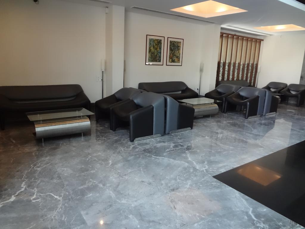 The Mirador Hotel Mumbai Exterior photo