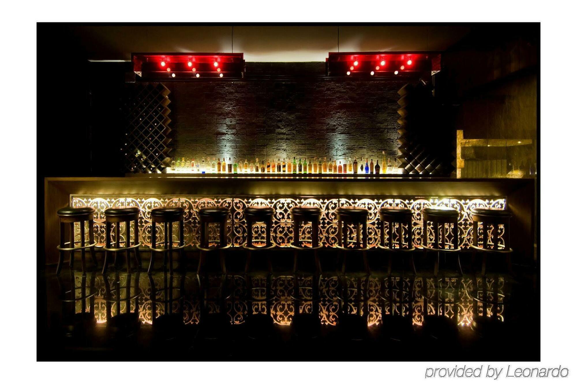 The Mirador Hotel Mumbai Restaurant photo